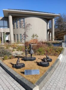 590662977 2695398010793473 5221409617696634128 n 221x300 - 590662977_2695398010793473_5221409617696634128_n